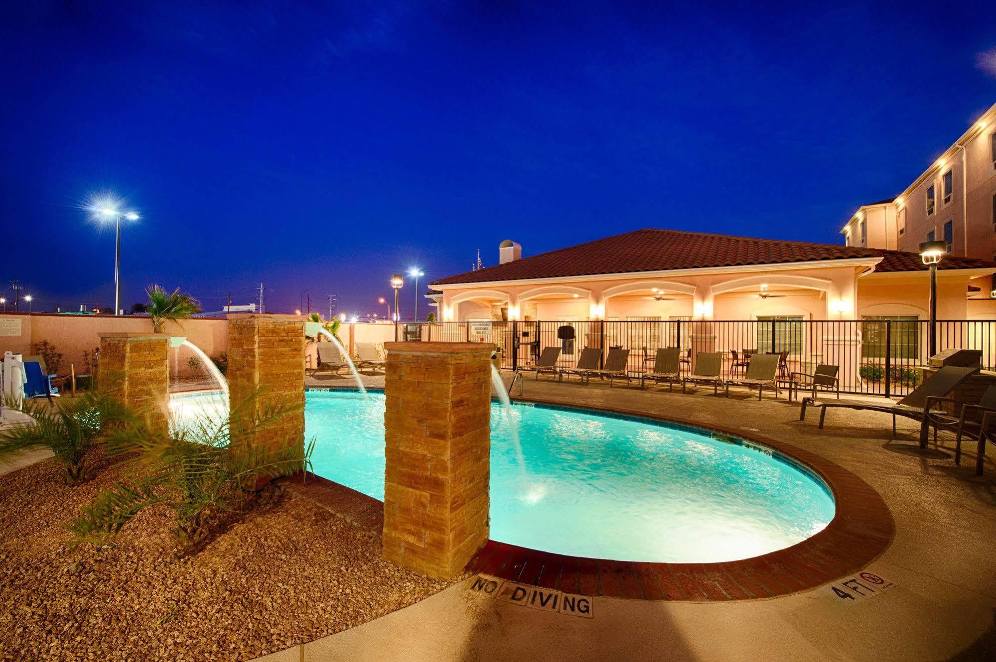 Towneplace Suites By Marriott El Paso Airport Exterior photo