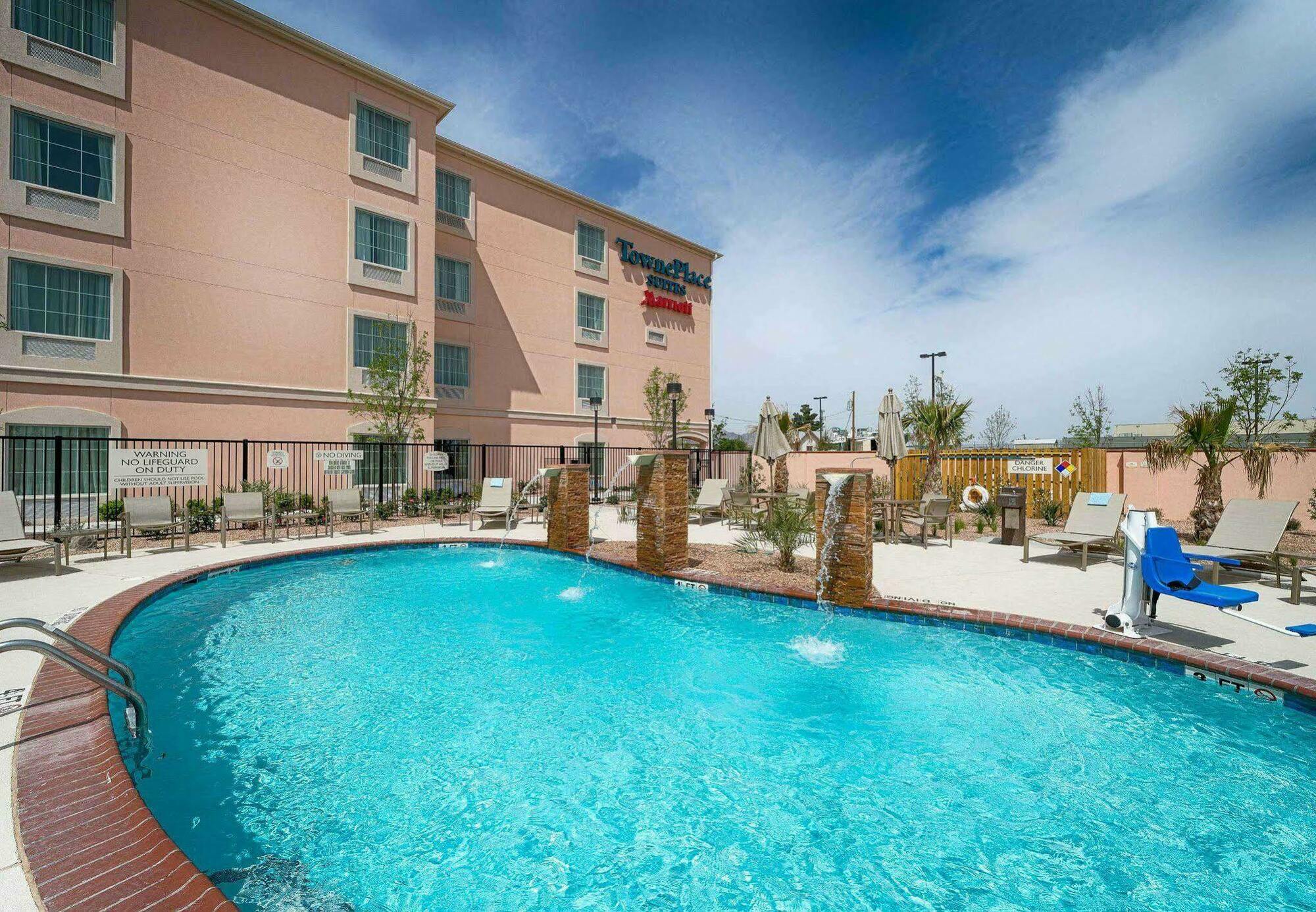 Towneplace Suites By Marriott El Paso Airport Exterior photo